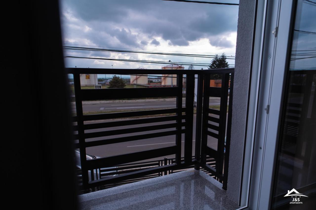 J&S Apartments Nis Exterior photo